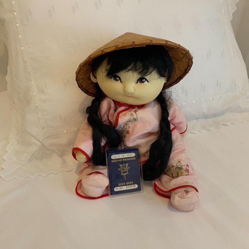 RICE PADDY DOLL VINTAGE 1986 WITH BRITISH PASSPORT